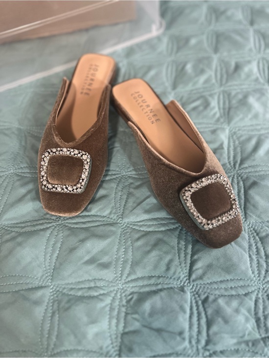 Journee Collection Shoes - Sz 7.5 Journee Collection Sonnia Taupe Crystal-Embellished Velvet Mule Flats $85